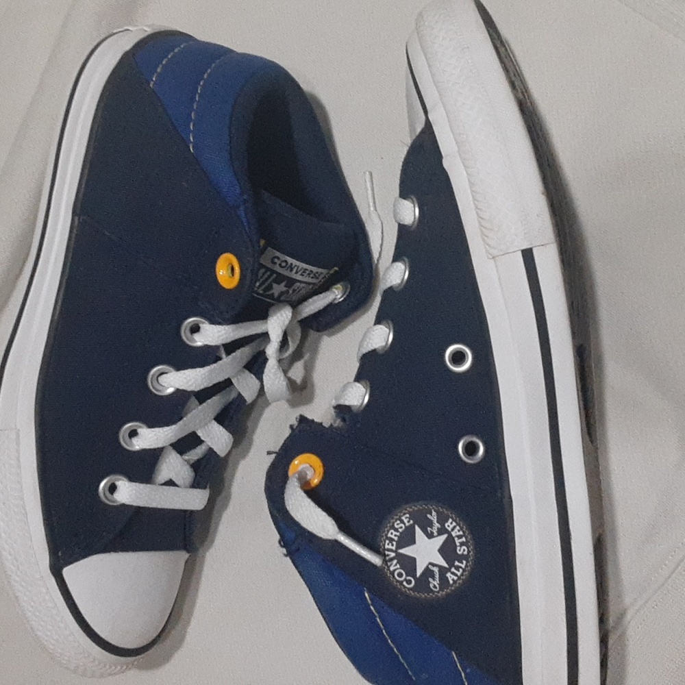 Converse Kids Navy Blue Size 2